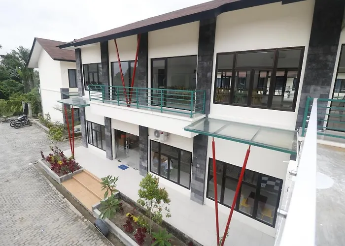 Reddoorz Plus Near Kualanamu Airport